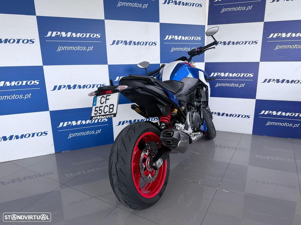 BMW F 900 R - 17