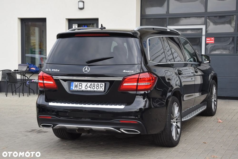 Mercedes-Benz GLS - 11