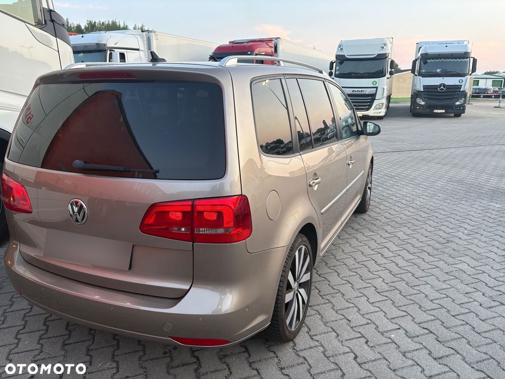 Volkswagen Touran 2.0 TDI DPF DSG Highline - 6