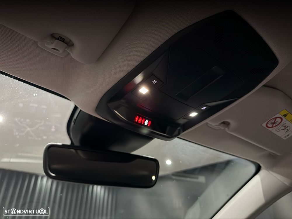 Peugeot 308 SW 1.2 PureTech Allure EAT8 - 29
