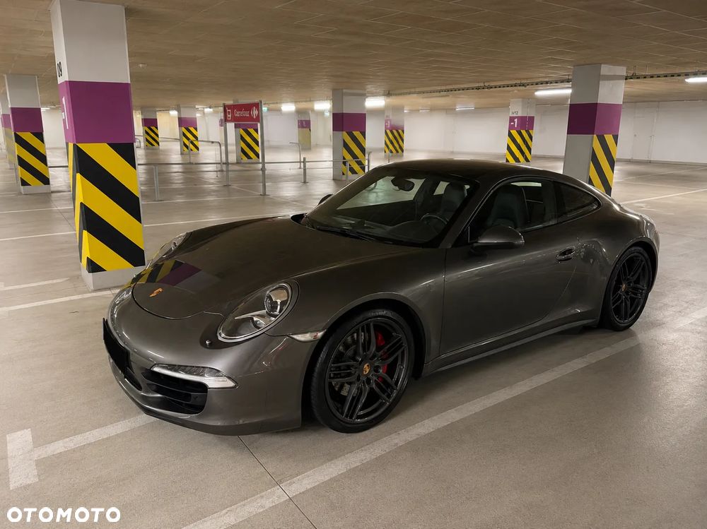 Porsche 911 Carrera 4S - 1