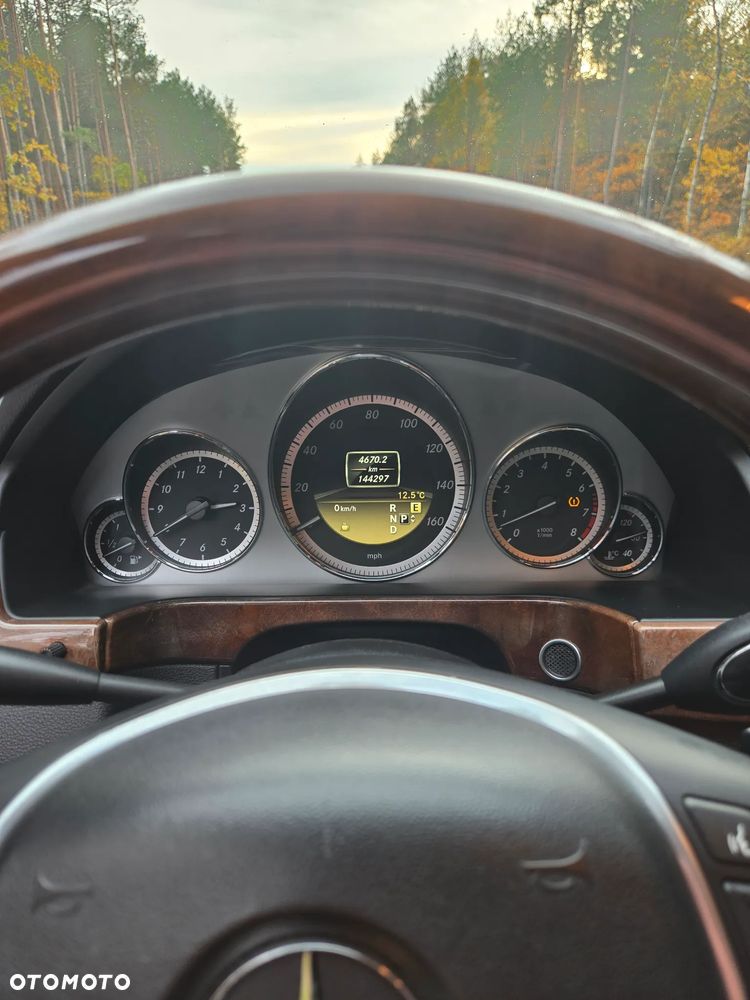 Mercedes-Benz Klasa E 500 4-Matic BlueEff Avantgarde - 10