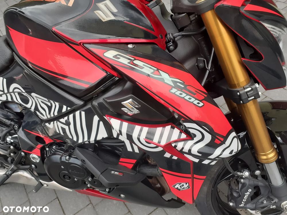 Suzuki GSX 1000 - 3