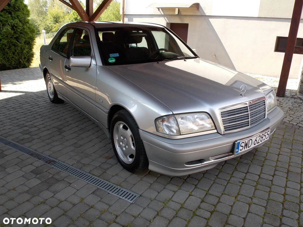 Mercedes-Benz Klasa C 220 D Elegance - 4