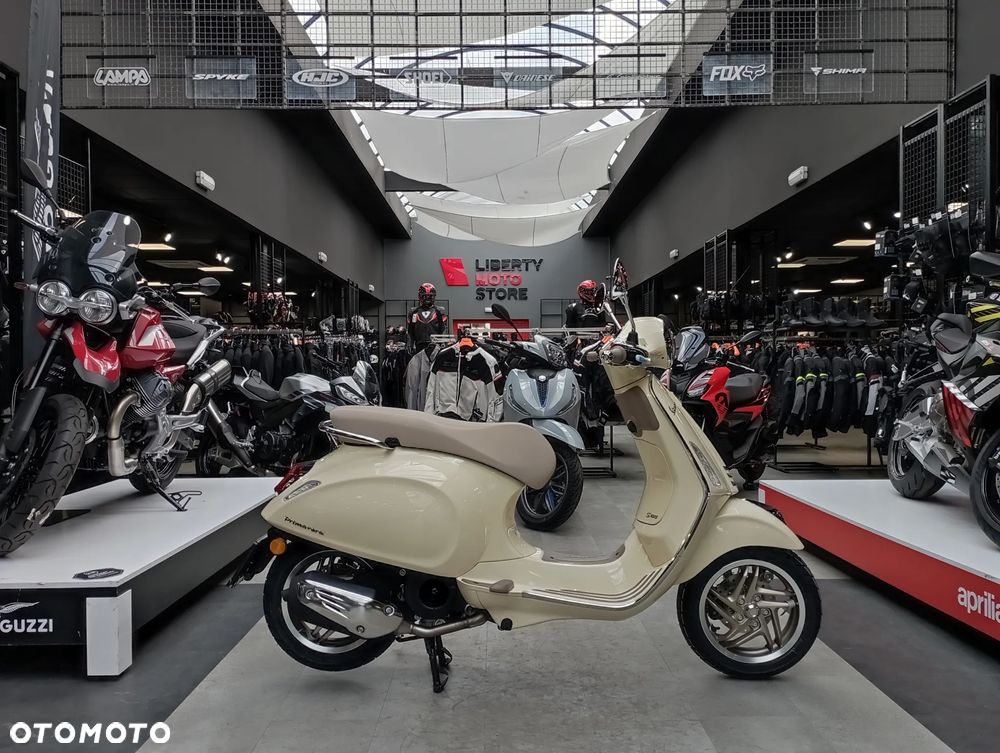 Vespa Primavera - 2
