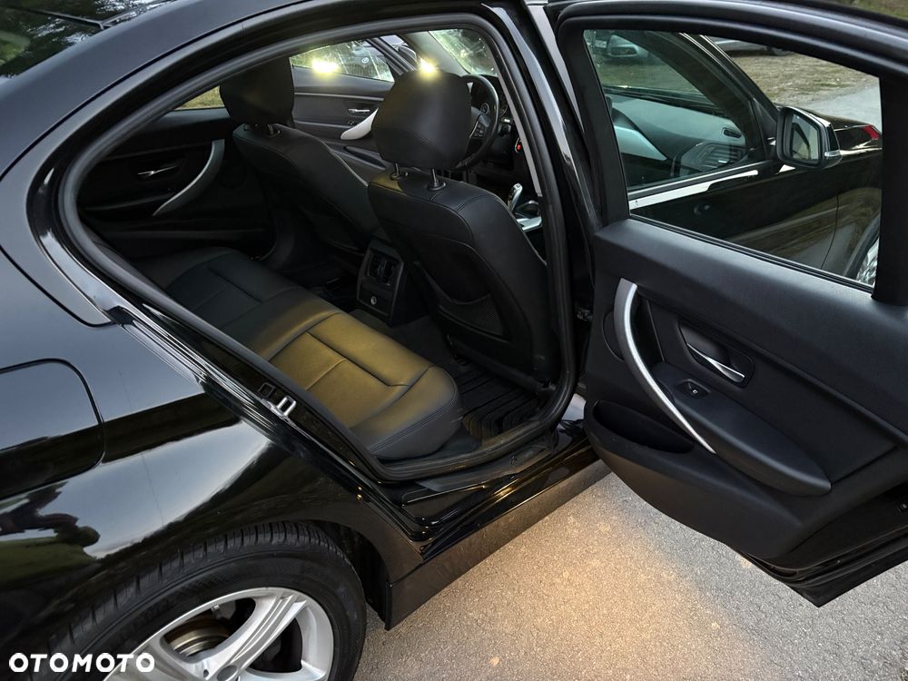 BMW Seria 3 - 12
