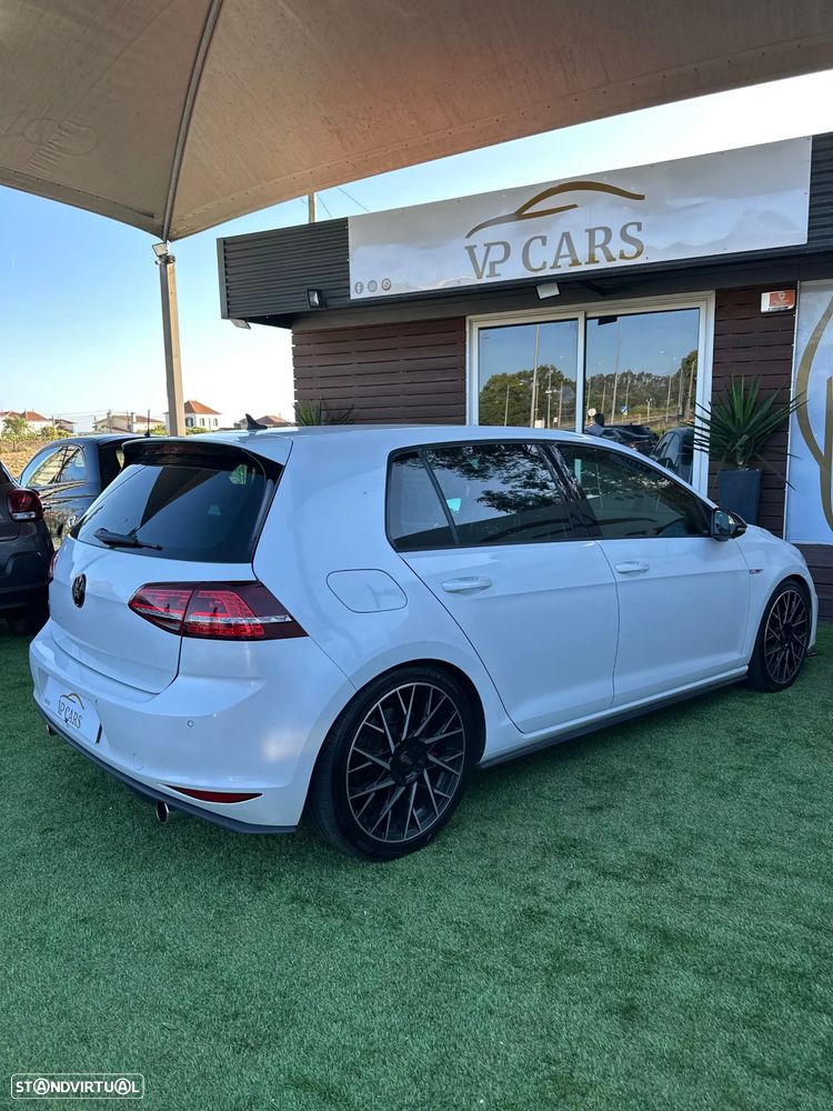 VW Golf 2.0 TSi GTi DSG Performance - 11