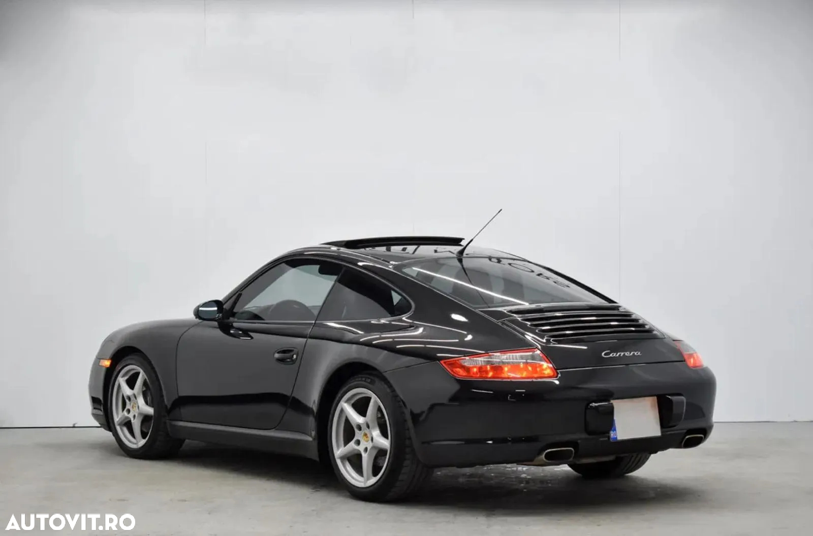 Porsche 911 Carrera 4 Coupe - 5
