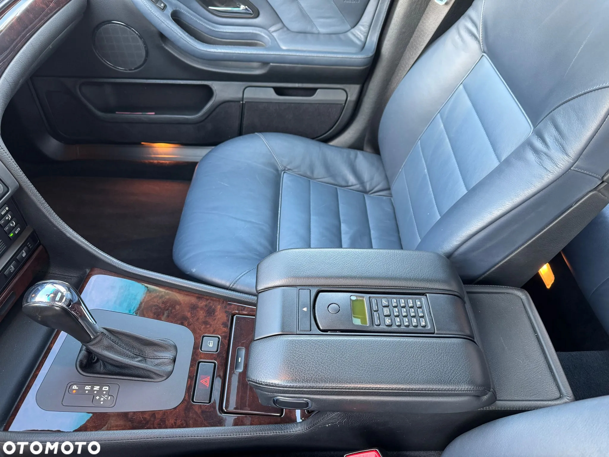 BMW Seria 7 750i - 28