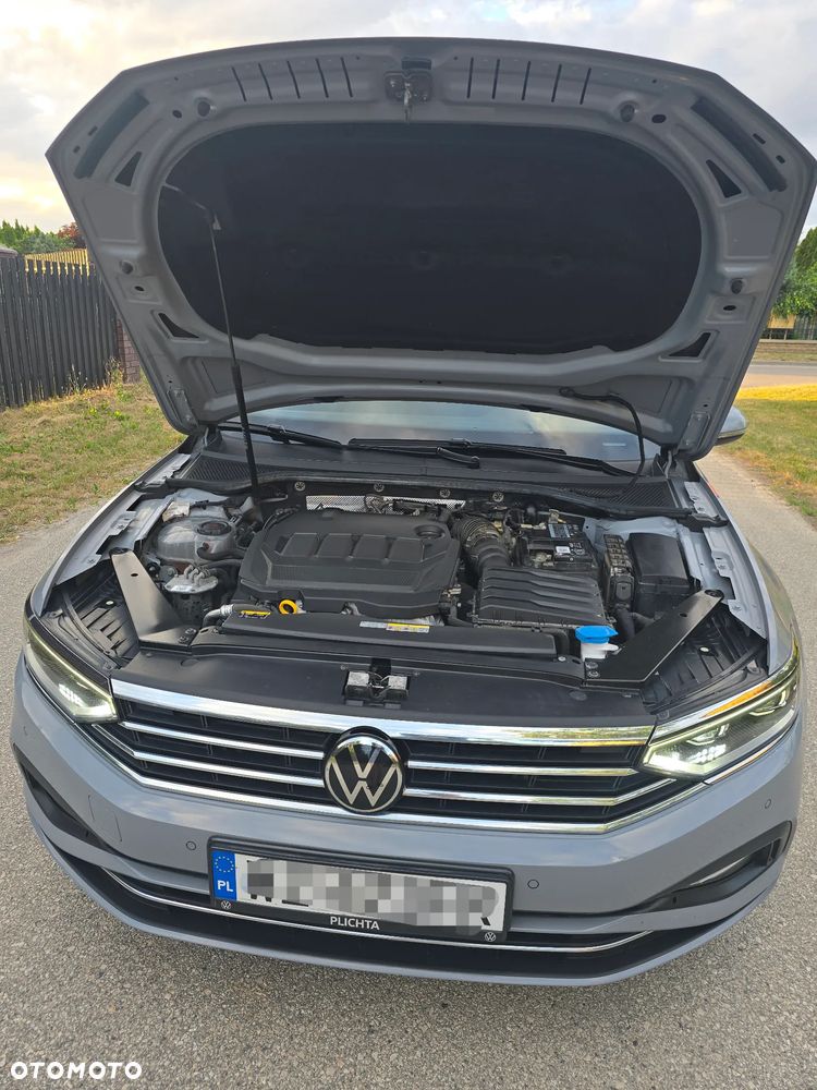Volkswagen Passat - 16