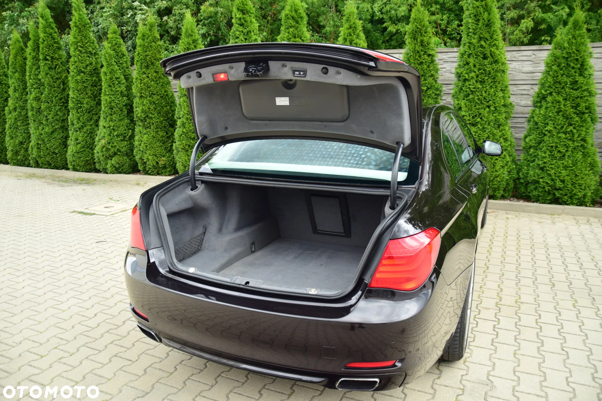 BMW Seria 7 740d - 12
