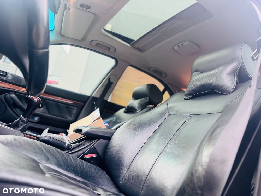 BMW Seria 5 525d - 9
