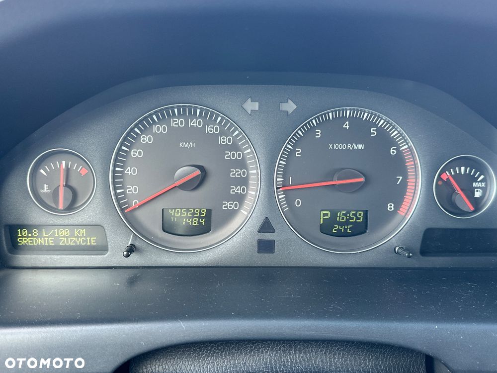 Volvo V70 2.4 Momentum - 27