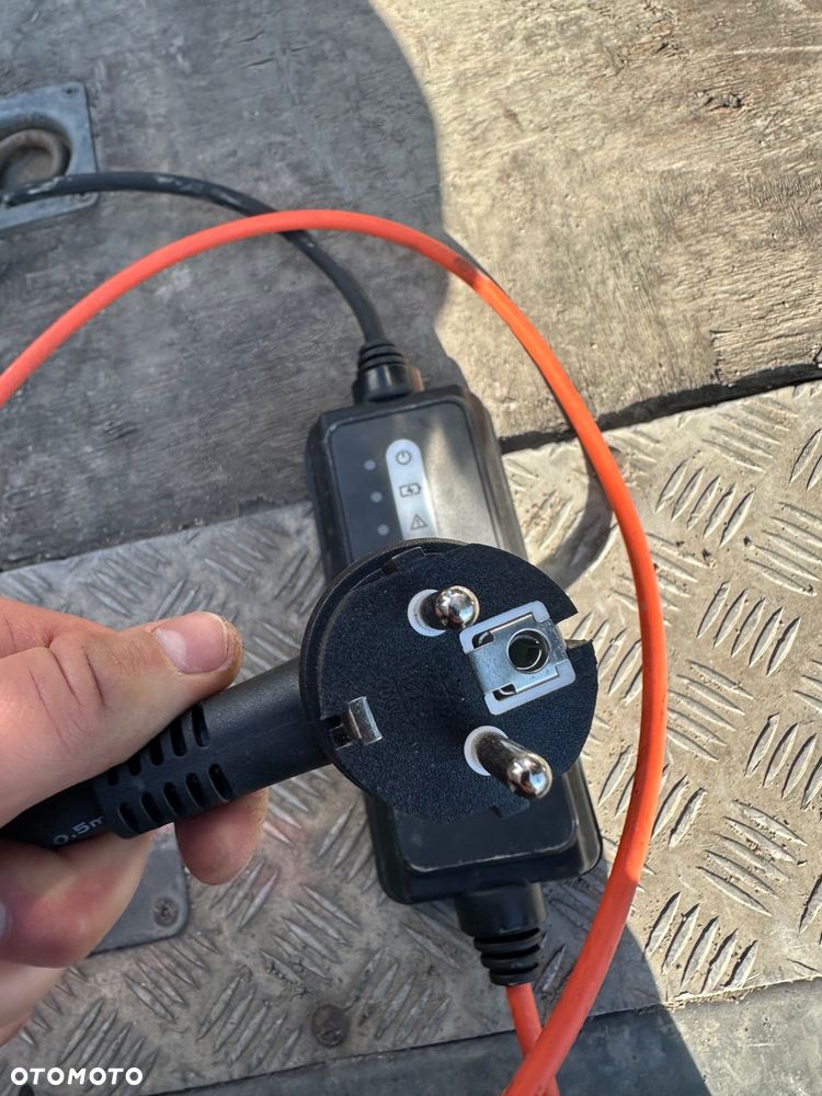 KABEL PRZEWÓD ŁADOWANIA TYPE2 10A 2.3Kw 230v. TOYOTA. - 2