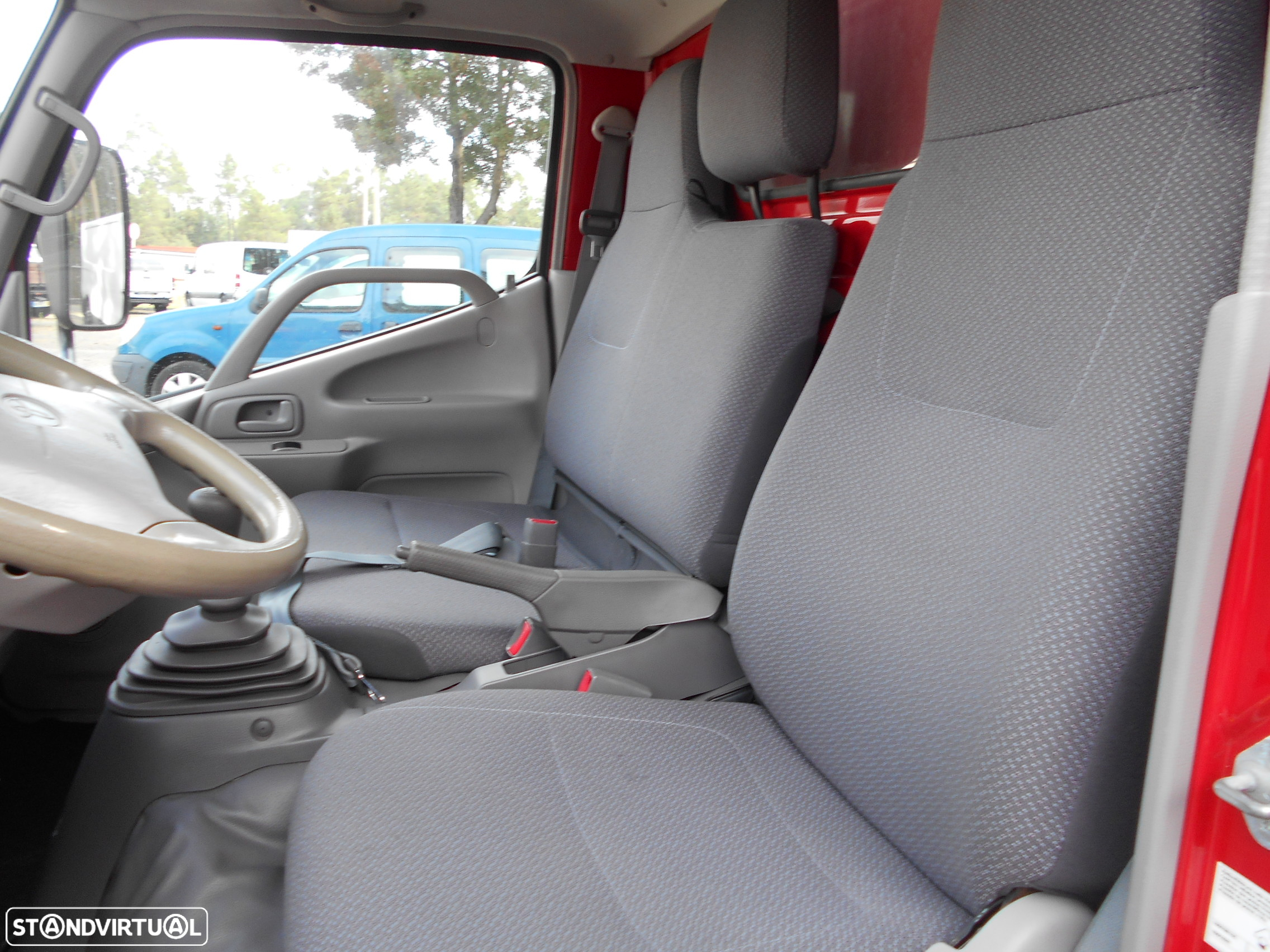 Toyota DYNA 3.0 136CV CONTENTOR E PLATAFORMA - 13
