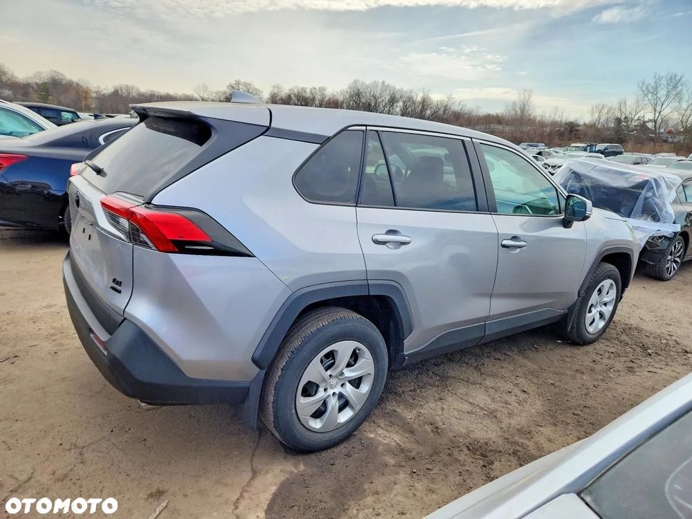 Toyota RAV4 - 3