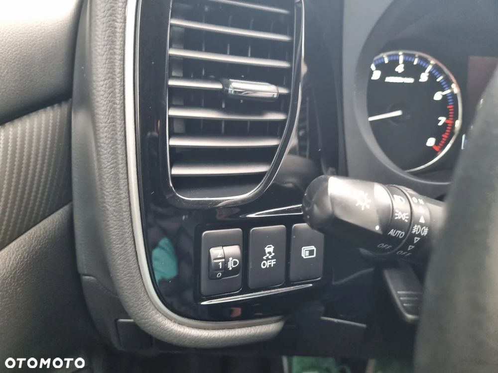 Mitsubishi Outlander 2.0 2WD Edition 100 - 26