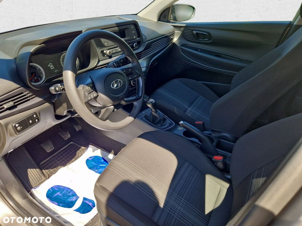 Hyundai i20 - 12