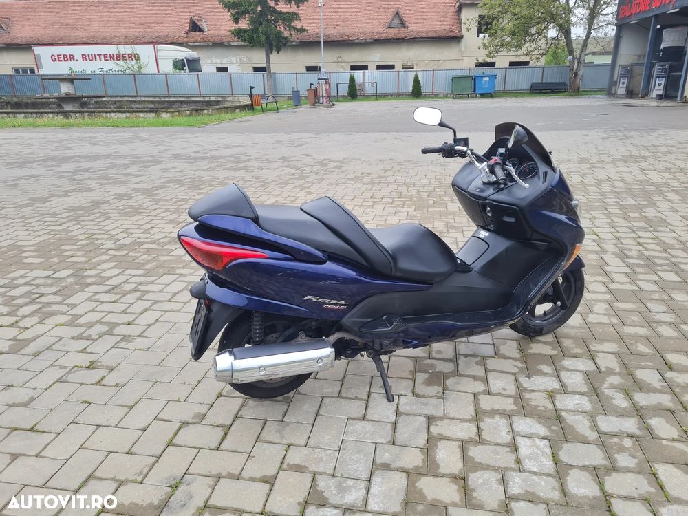 Honda Forza 350 - 9