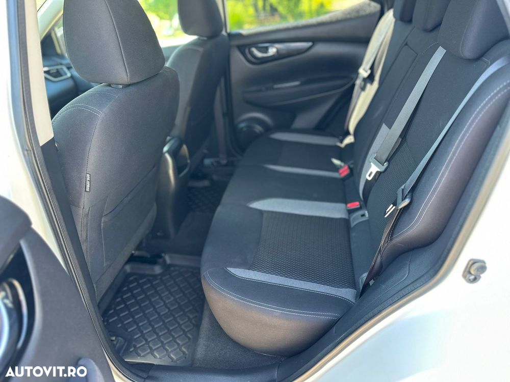 Nissan Qashqai 1.5 DCI Start/Stop N-Connecta - 18