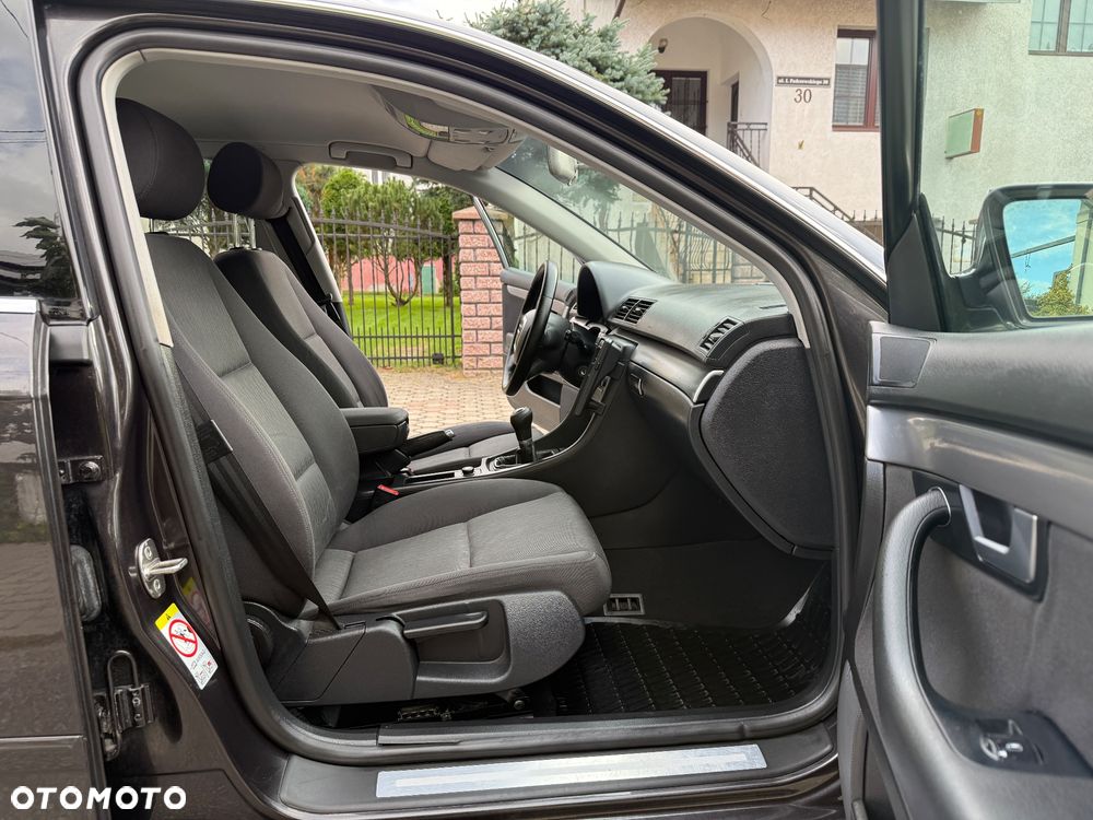 Audi A4 Avant - 16