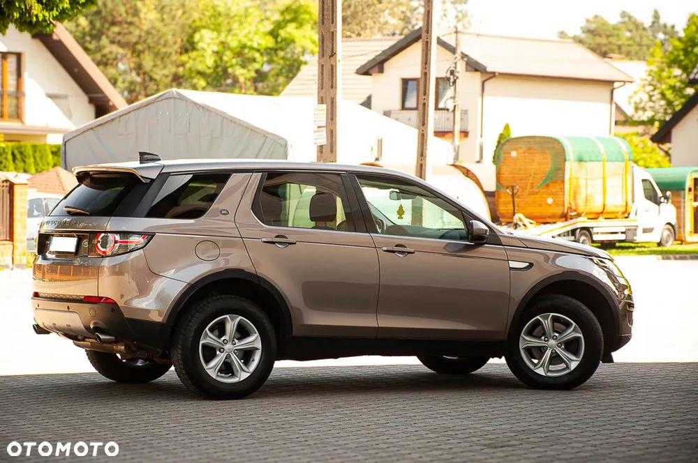 Land Rover Discovery Sport TD4 HSE Luxury - 18
