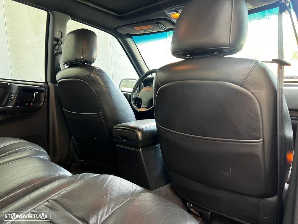 Jeep Grand Cherokee - 16