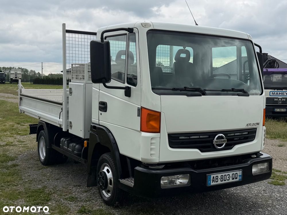 Nissan Atleon - 1