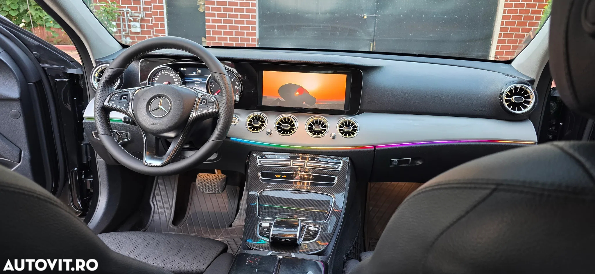 Mercedes-Benz E 200 d 9G-TRONIC AMG Line - 11