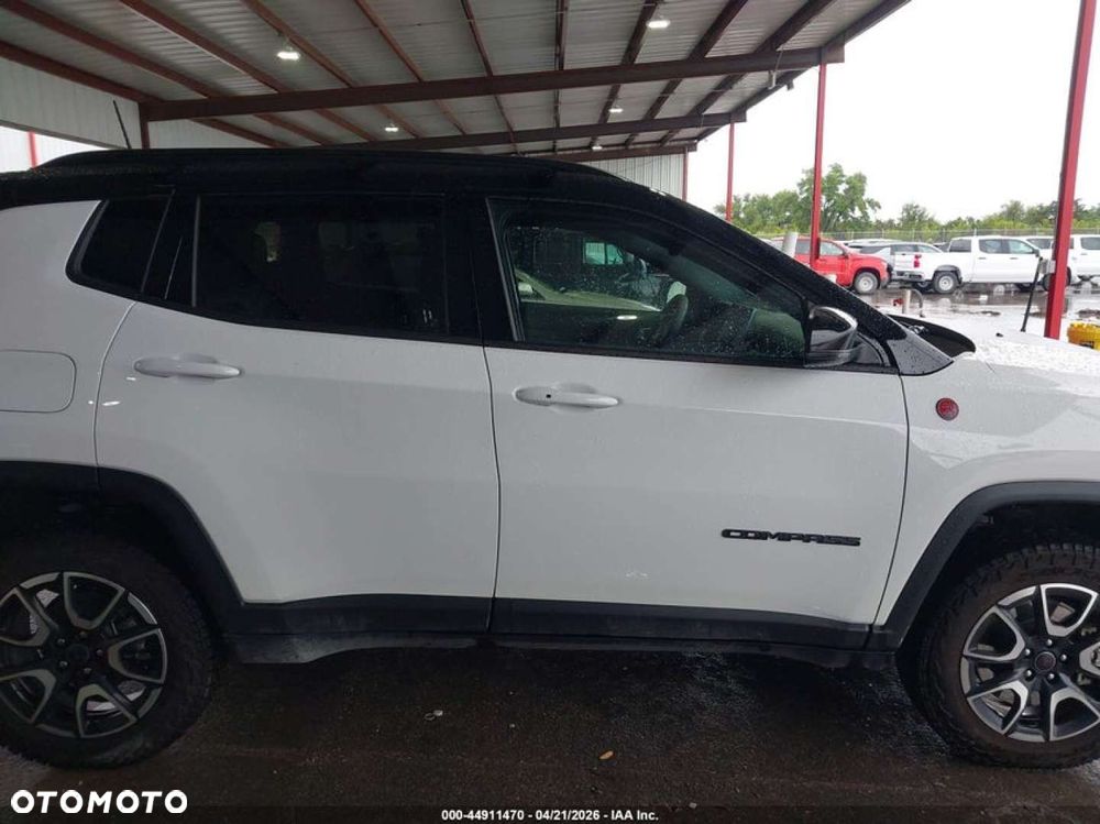 Jeep Compass - 9