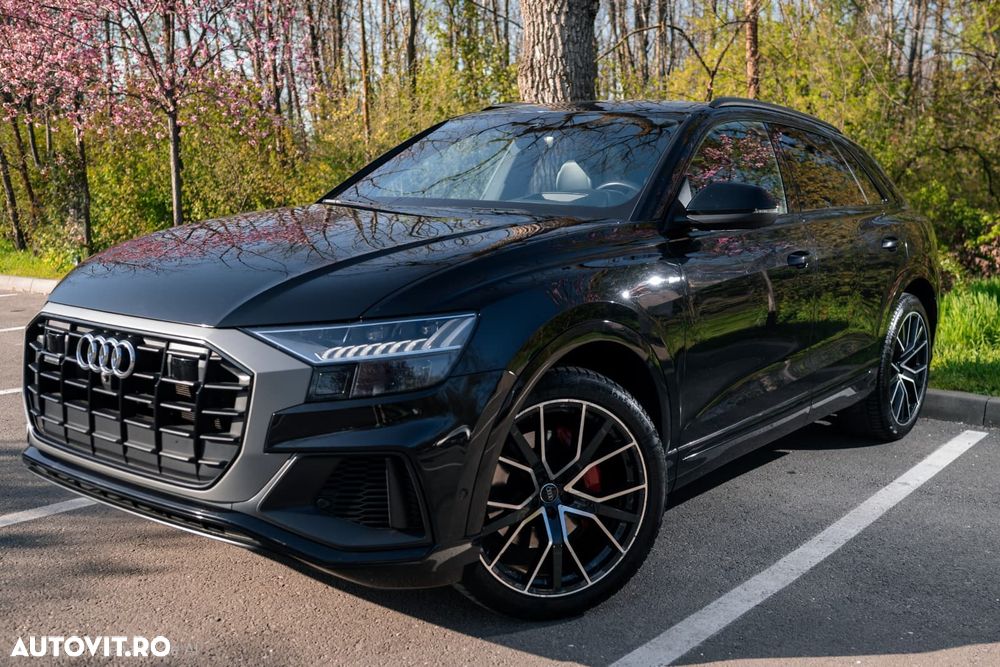 Audi Q8 - 1