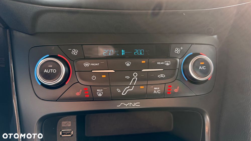 Ford Focus 1.0 EcoBoost Titanium ASS - 12