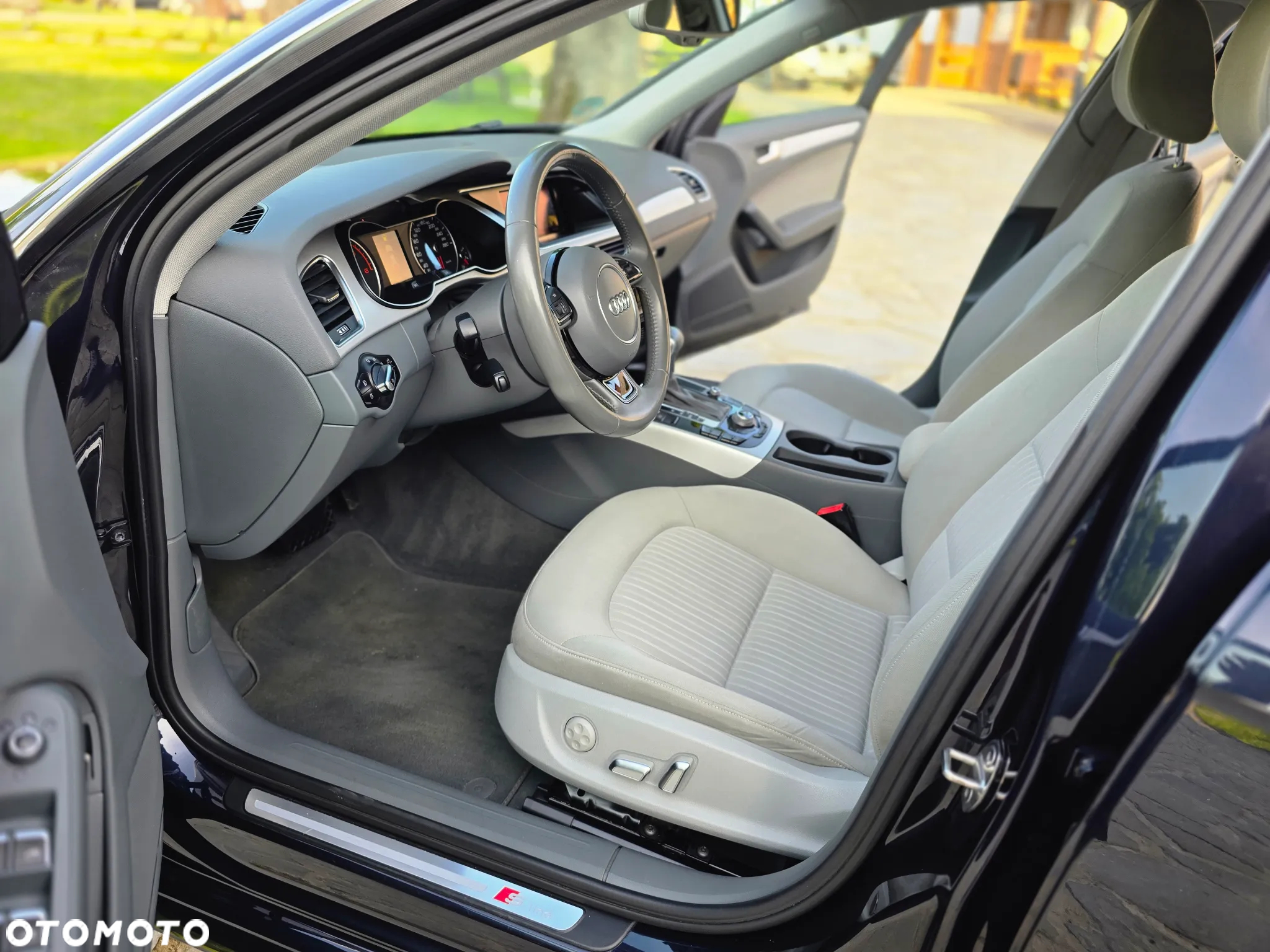 Audi A4 2.0 TDI DPF clean diesel quattro S tronic S line Sportpaket - 25