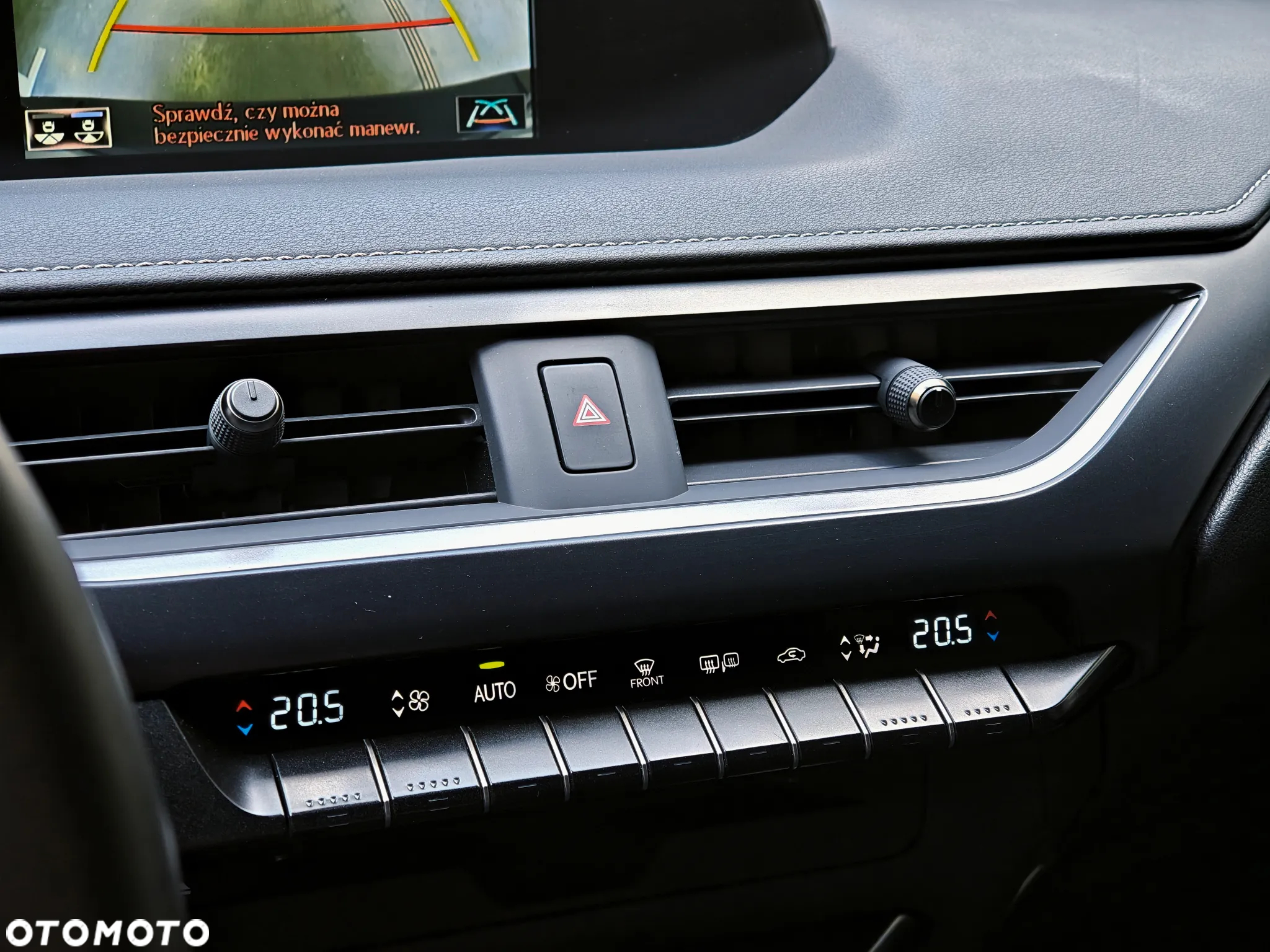 Lexus UX 250h GPF F Impression 2WD - 20