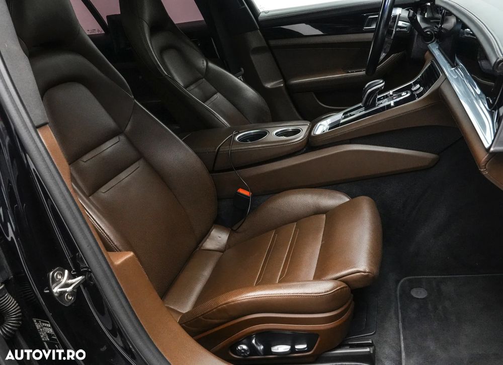 Porsche Panamera 4S Executive - 15