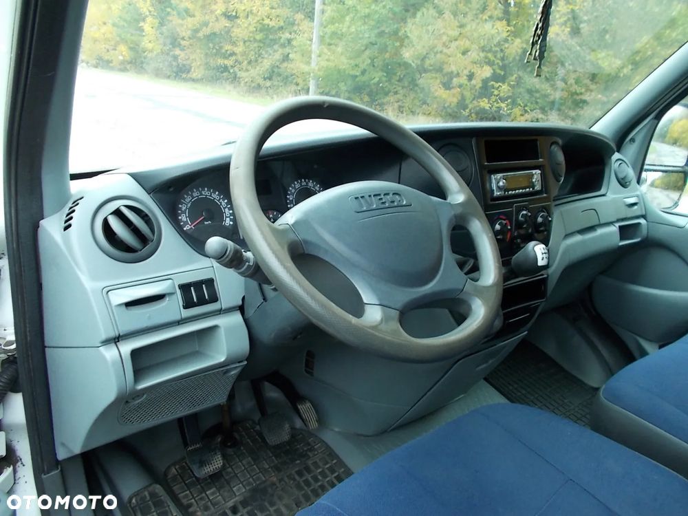 Iveco Daily 35C12 - 12