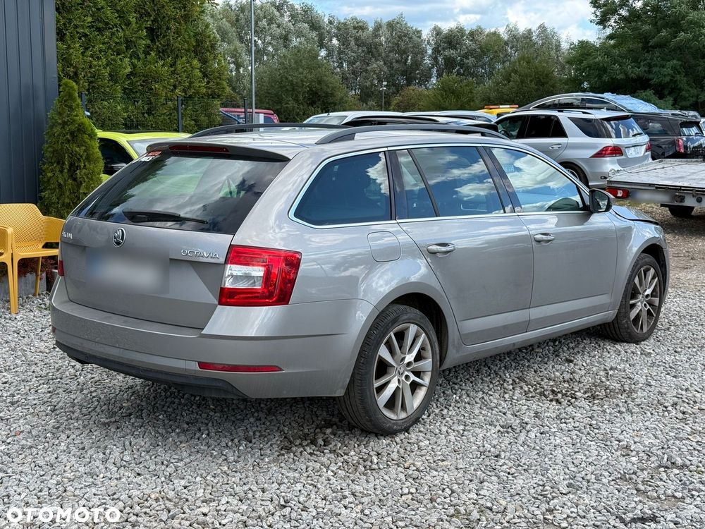 Skoda Octavia 2.0 TDI Style DSG - 4