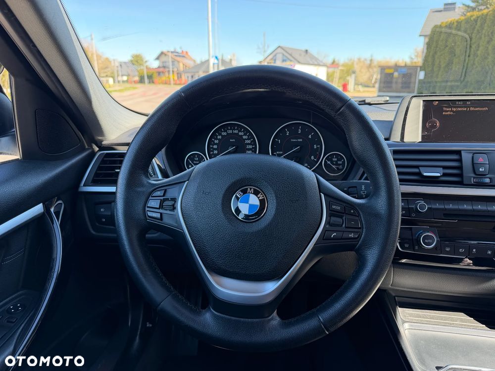 BMW Seria 3 316d Sport Line Shadow - 13