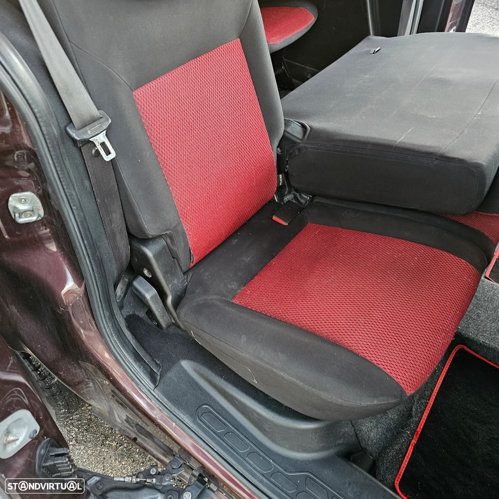 Fiat Doblo 1.3 M-Jet 7L Start&Stop - 27