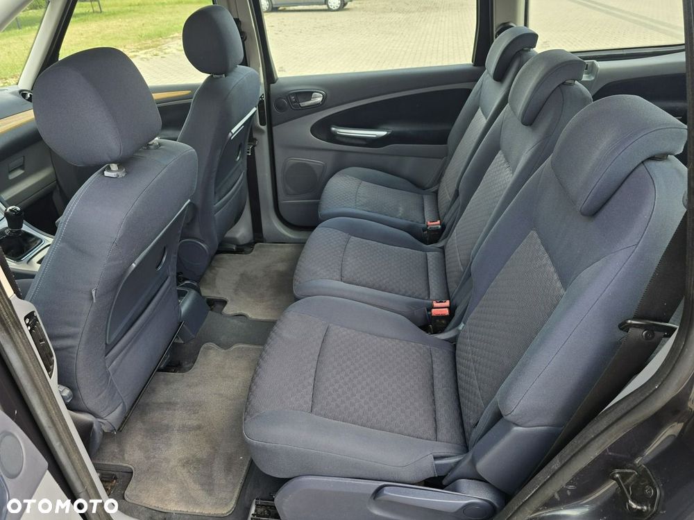 Ford Galaxy - 18