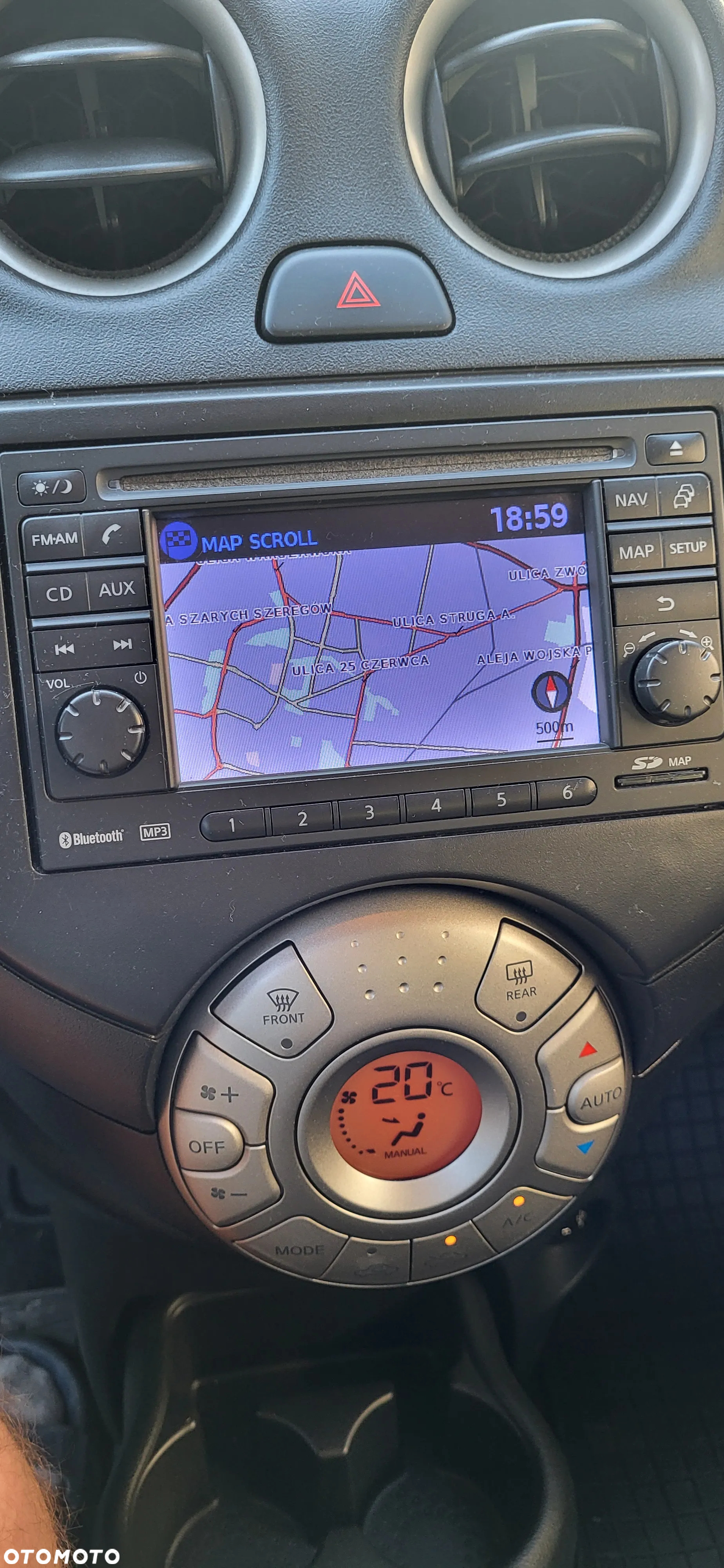 Nissan Micra - 16