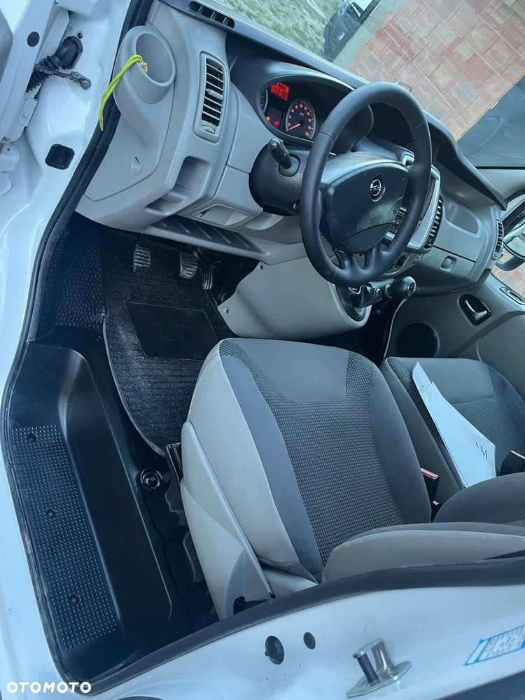 Opel Vivaro - 20