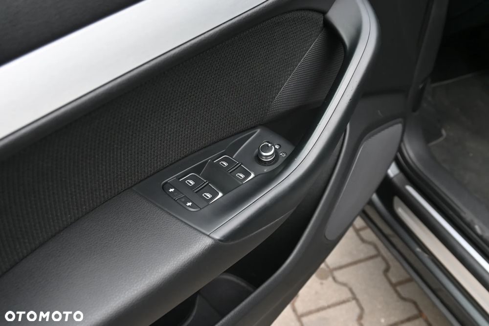 Audi Q3 2.0 TDI Quattro S tronic - 32