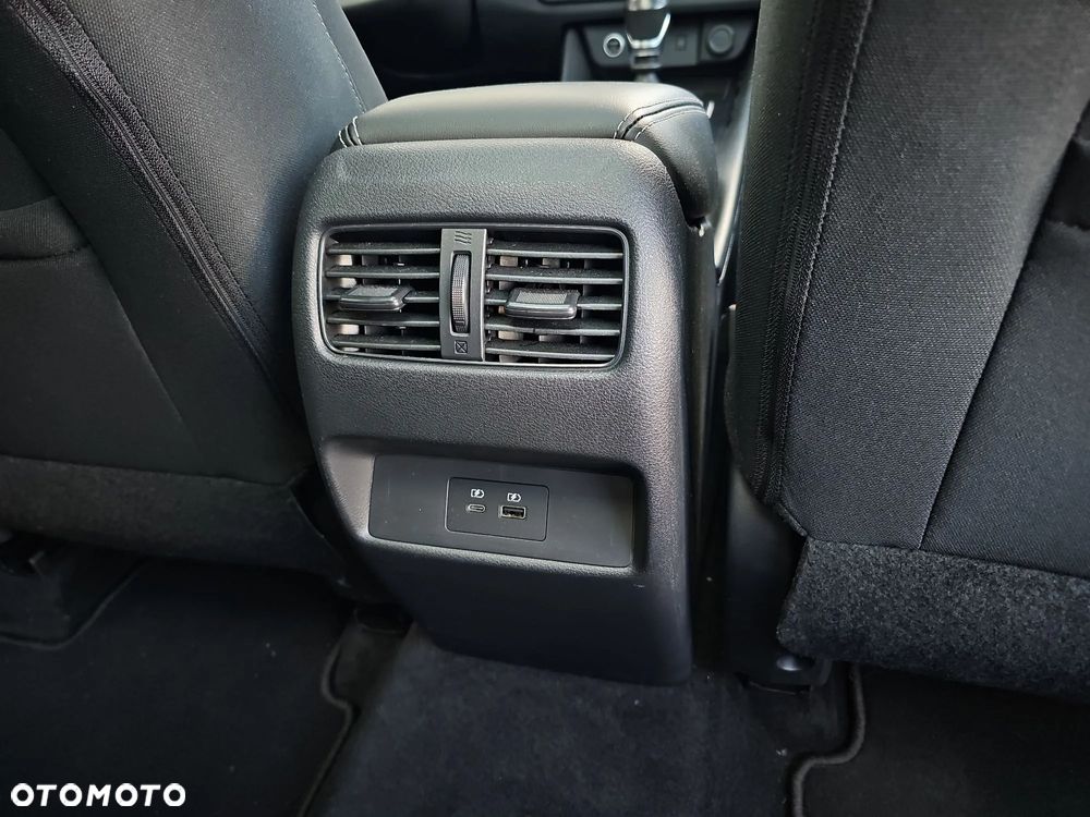 Nissan Qashqai 1.3 DIG-T N-Connecta - 17