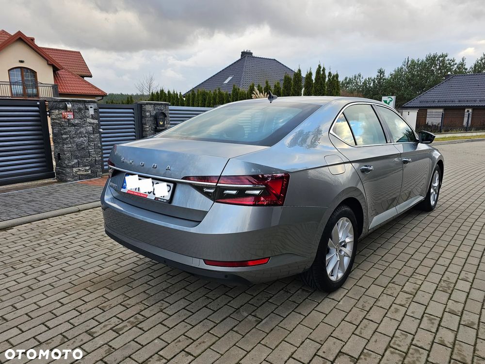 Skoda Superb 2.0 TDI SCR Style DSG - 25