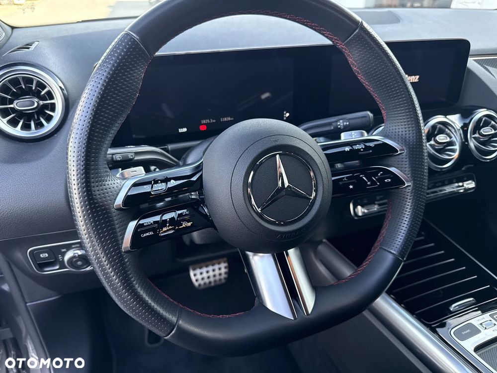 Mercedes-Benz GLA 250 e PHEV AMG Line 8G-DCT - 11