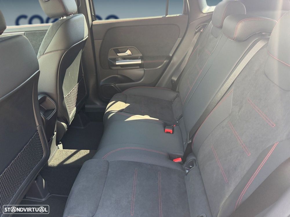 Mercedes-Benz GLA 250 e AMG Line - 12