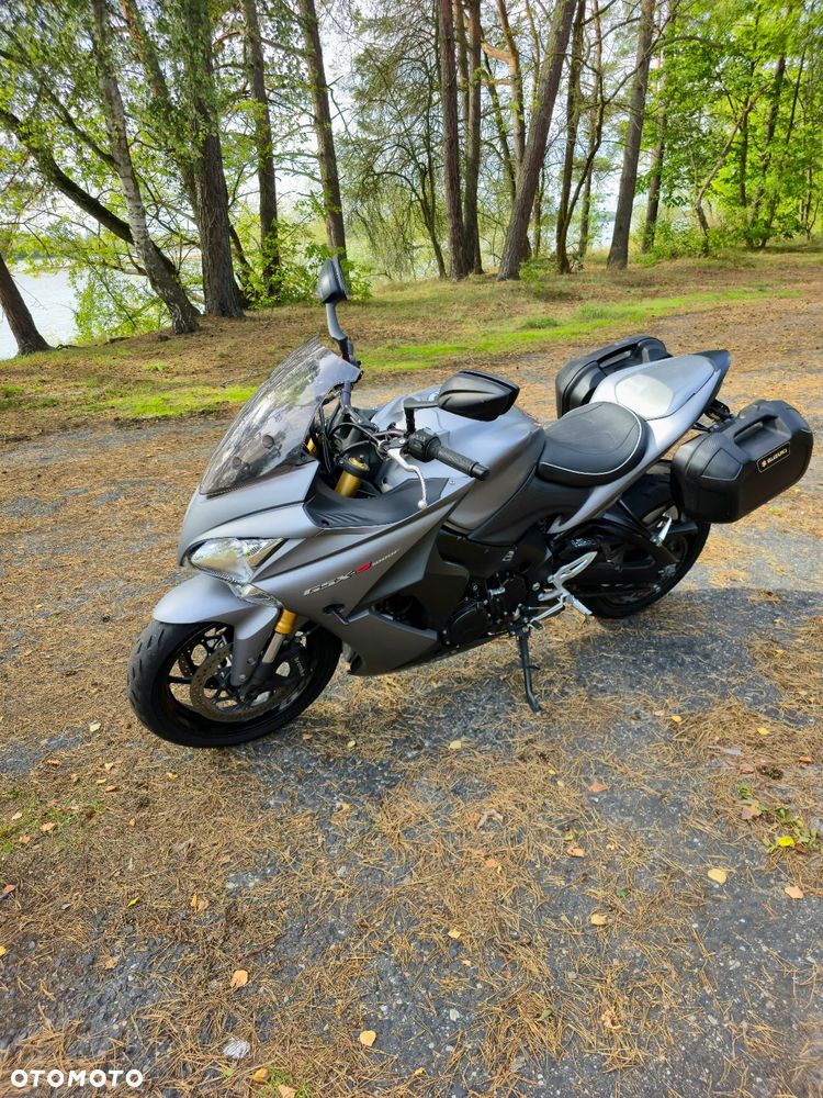 Suzuki GSX 1000 - 15