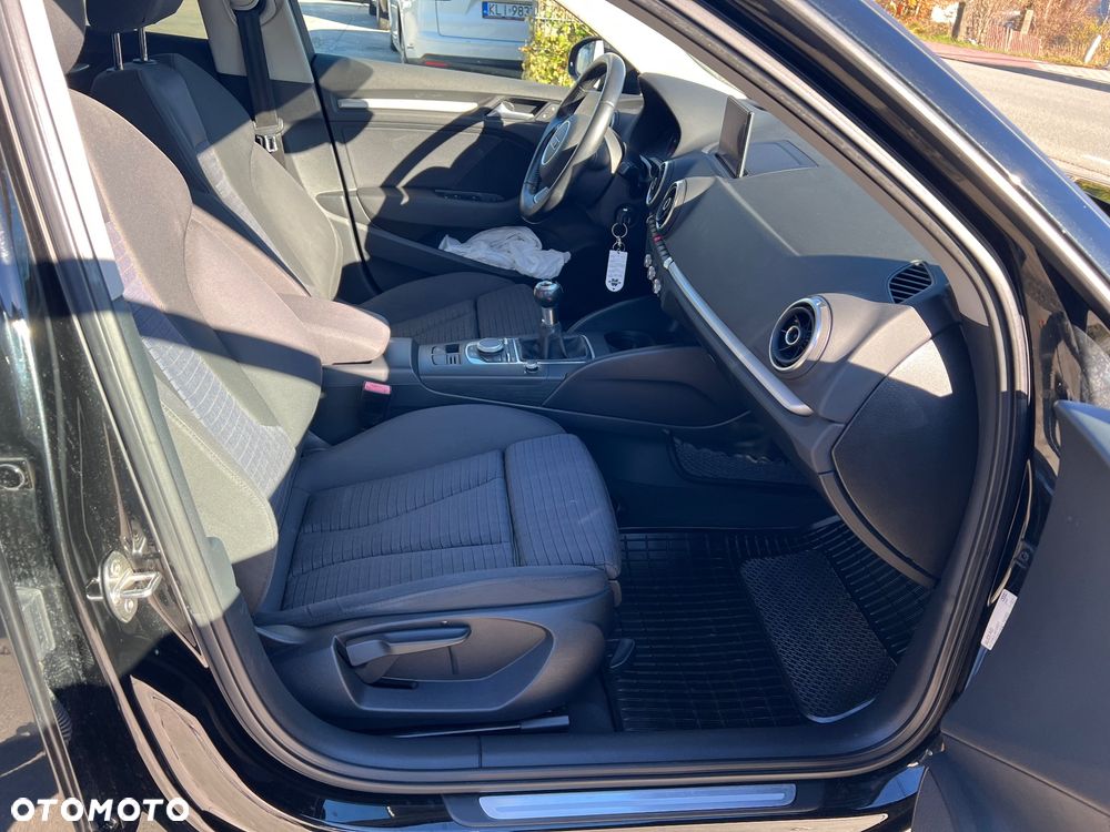 Audi A3 Sportback - 33