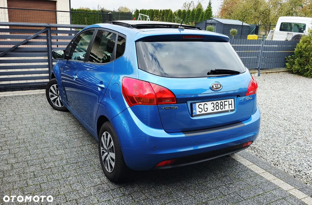 Kia Venga 1.6 CRDi 128 Business Line - 12